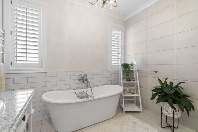 Photo of property in 14 Tall Oaks Way, Bethlehem, Tauranga, 3110