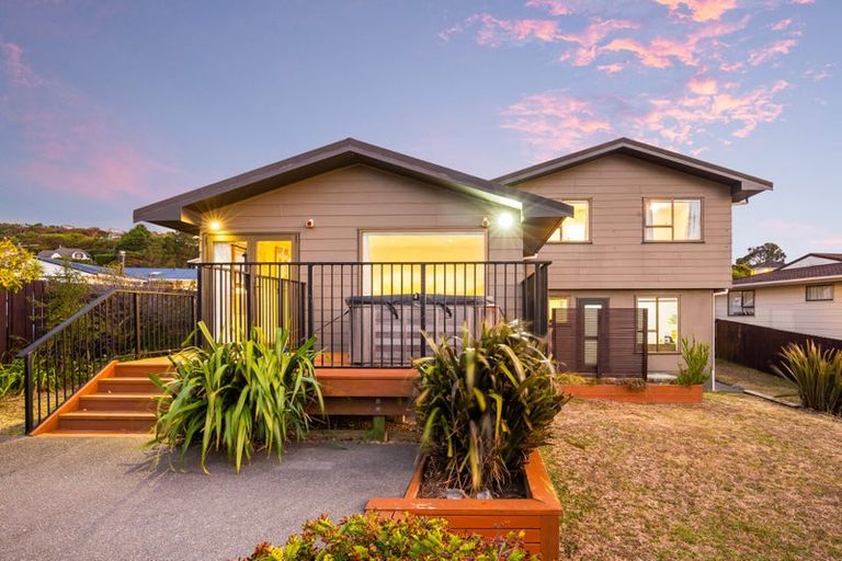 Photo of property in 12 Langwell Place, Papakowhai, Porirua, 5024