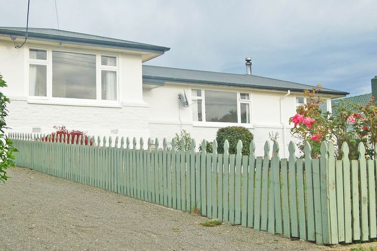 Photo of property in 26 Oban Street, Holmes Hill, Oamaru, 9401