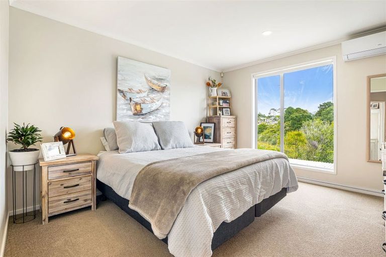 Photo of property in 9s Clearwater Cove, West Harbour, Auckland, 0618
