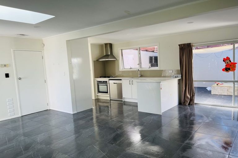 Photo of property in 61 Powrie Street, Glenfield, Auckland, 0629