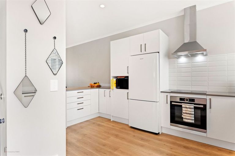 Photo of property in 4 Peihana Road, Hobsonville, Auckland, 0616