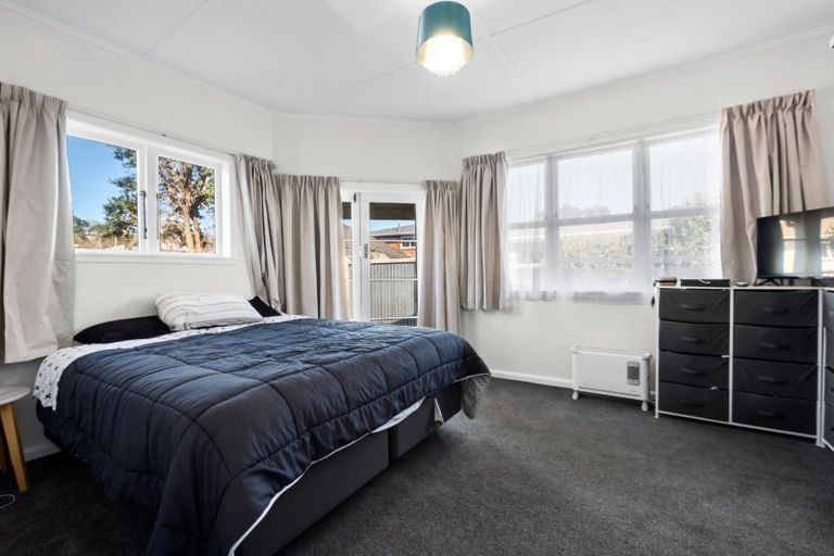 Photo of property in 204a Tukapa Street, Westown, New Plymouth, 4310