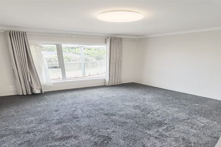 Photo of property in 194 Bleakhouse Road, Mellons Bay, Auckland, 2014