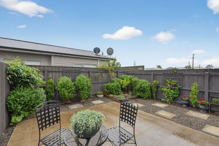 Photo of property in 3/20 Ballinger Place, Carterton, 5713