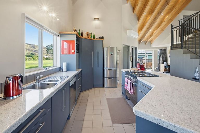 Photo of property in 8 Westoe Street, Waikaia, 9778