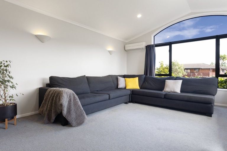 Photo of property in 1 Farnborough Drive, Nawton, Hamilton, 3200