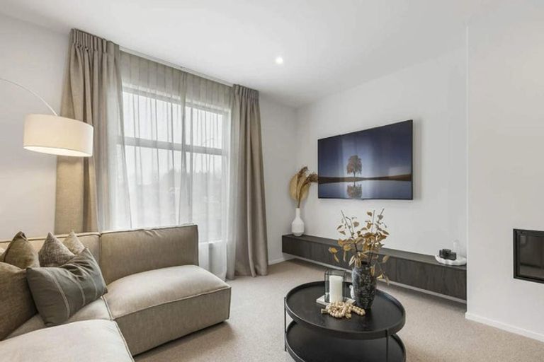 Photo of property in 21 Kereru Rise, Papakura, 2110