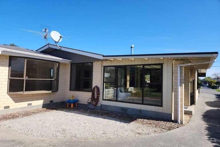 Photo of property in 13 Whitehall Street, Mairehau, Christchurch, 8013