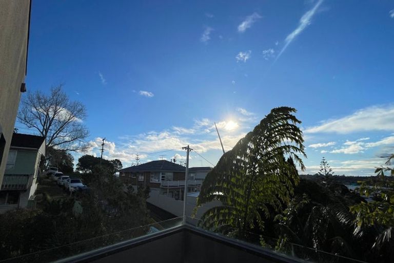 Photo of property in 1/41 High Road, Glenfield, Auckland, 0629