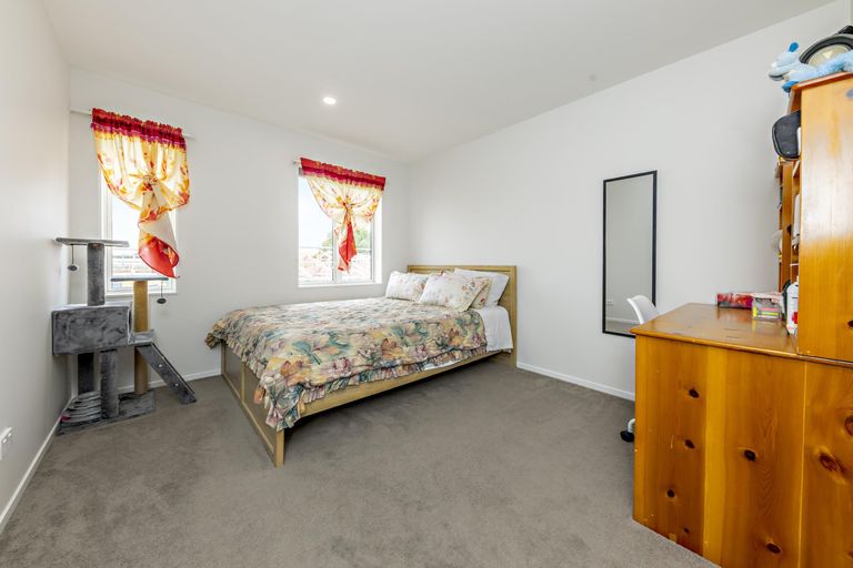 Photo of property in 9 Riroriro Close, Papakura, 2110