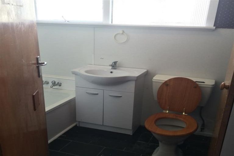 Photo of property in 75 Farnham Street, Mornington, Wellington, 6021