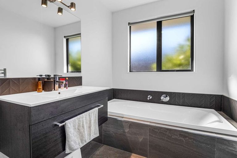 Photo of property in 34 Bill Harvey Drive, Halswell, Christchurch, 8025