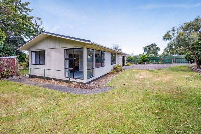 Photo of property in 35 Dives Avenue, Hawera, 4610