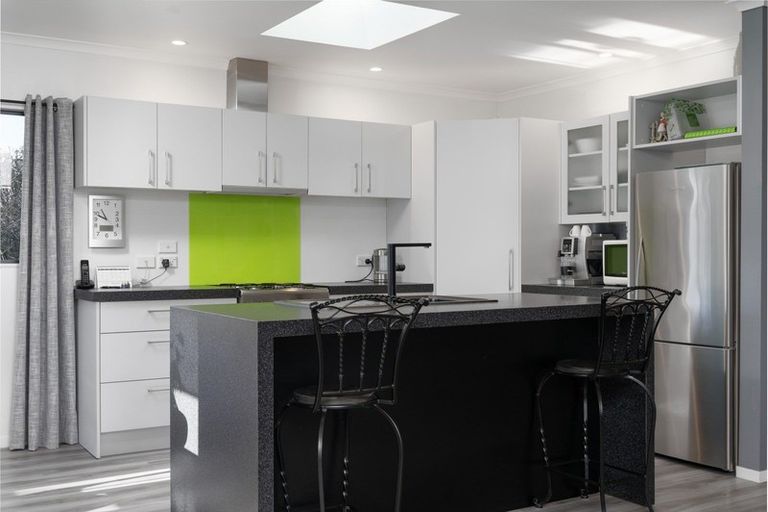 Photo of property in 26 Humphries Street, Greytown, 5712