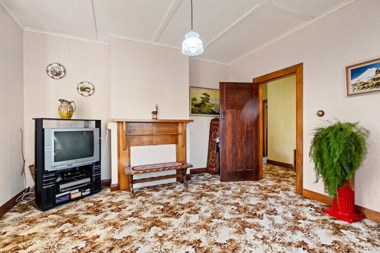 Photo of property in 24 Seymour Street, Waitara, 4320