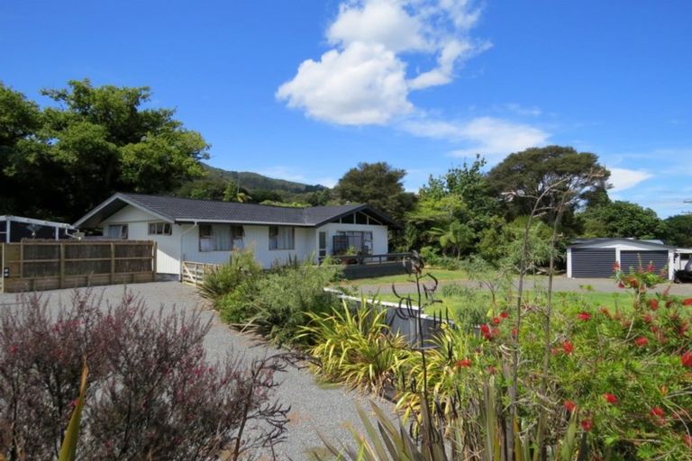 Photo of property in 30 Driving Creek Road, Coromandel, 3506