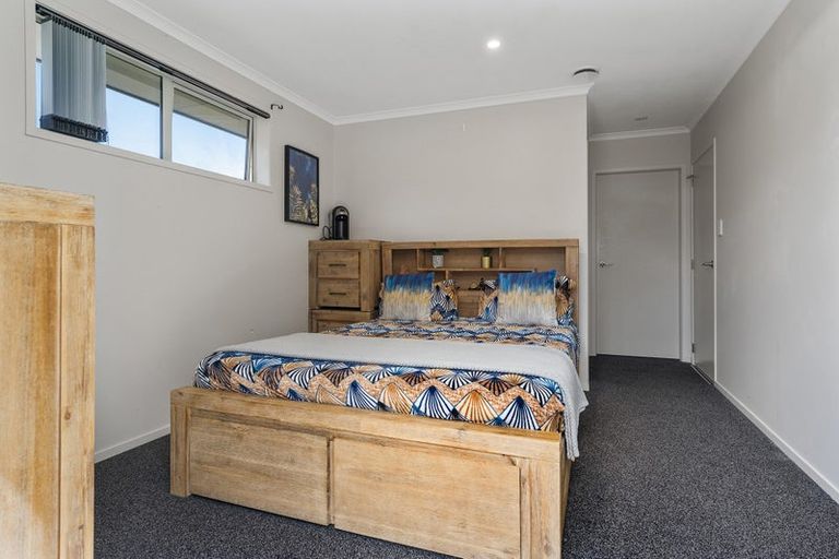 Photo of property in 27 Waterside Drive, Pyes Pa, Tauranga, 3112