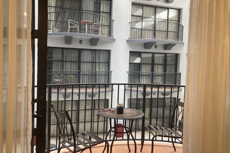 Photo of property in Atrium Apartments, 2l/154 The Terrace, Wellington Central, Wellington, 6011