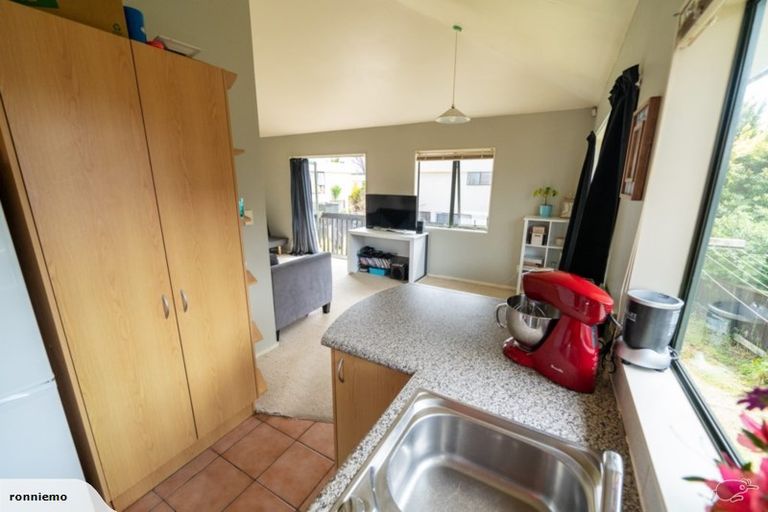 Photo of property in 21 Seabrook Avenue, New Lynn, Auckland, 0600