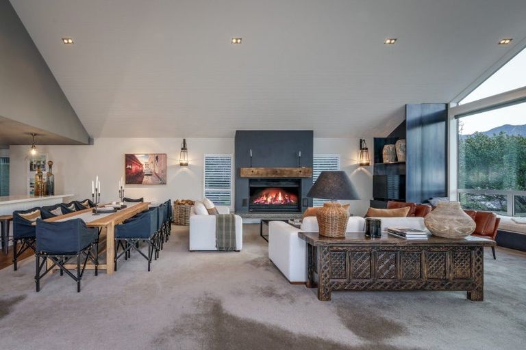 Photo of property in 1 Briar Bank Drive, Wanaka, 9305