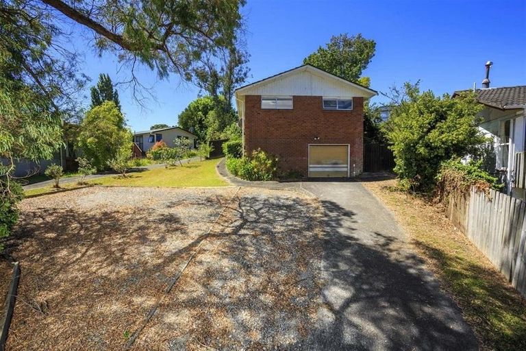Photo of property in 47 Normanton Street, Glenfield, Auckland, 0629