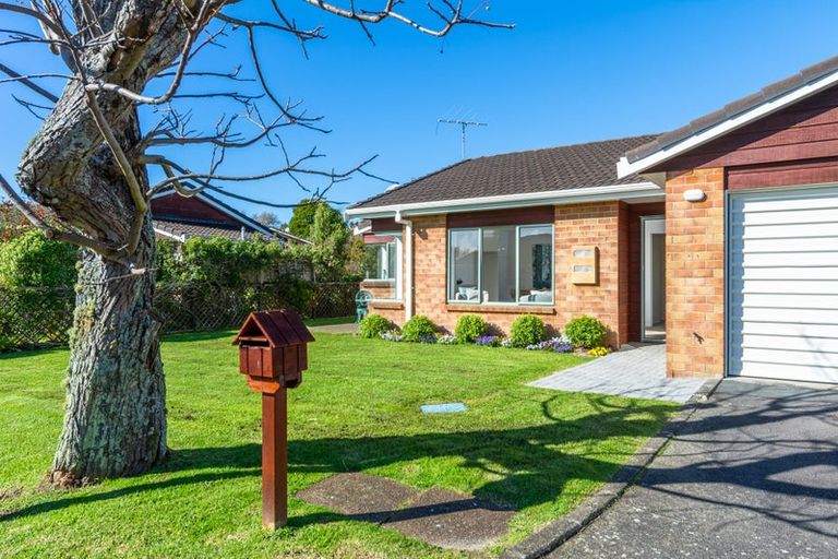 Photo of property in 19 The Grove, Red Beach, 0932