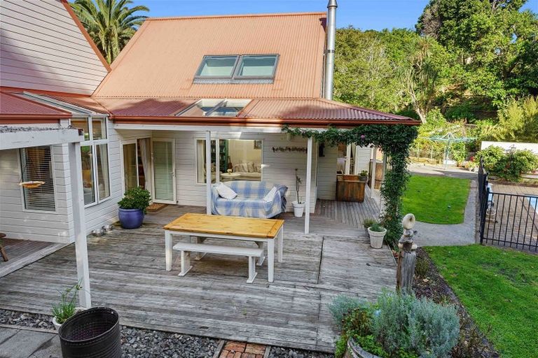 Photo of property in 6 Southleigh, Raumati South, Paraparaumu, 5032