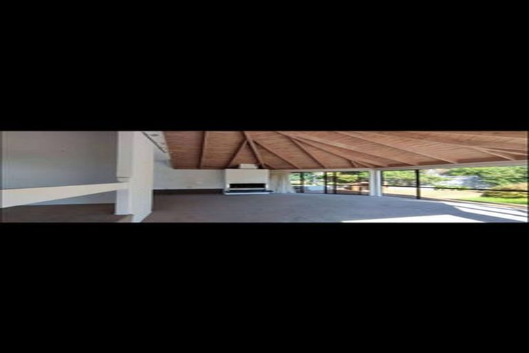 Photo of property in 62 Newhaven Terrace, Mairangi Bay, Auckland, 0630