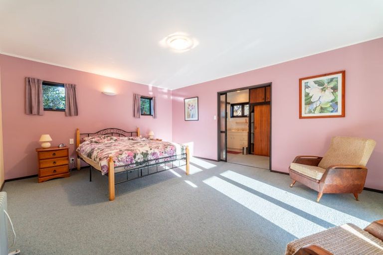 Photo of property in 3 Allan Street, Waimate, 7924