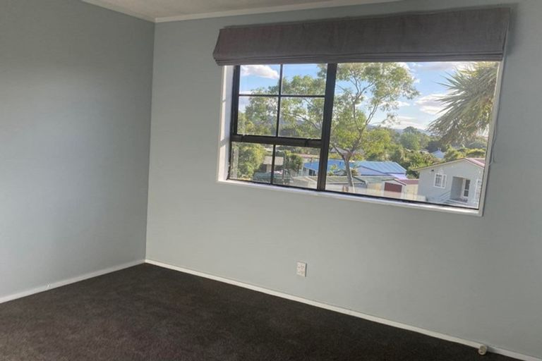 Photo of property in 112 Norana Road, Timberlea, Upper Hutt, 5018