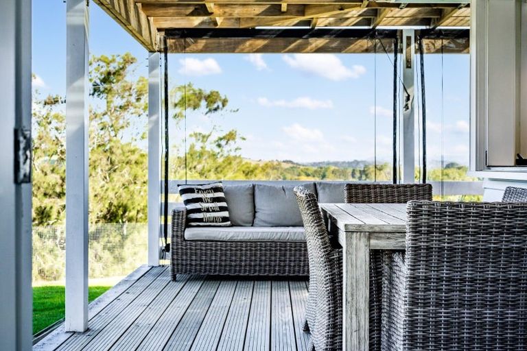 Photo of property in 1132a Old North Road, Helensville, Waimauku, 0882