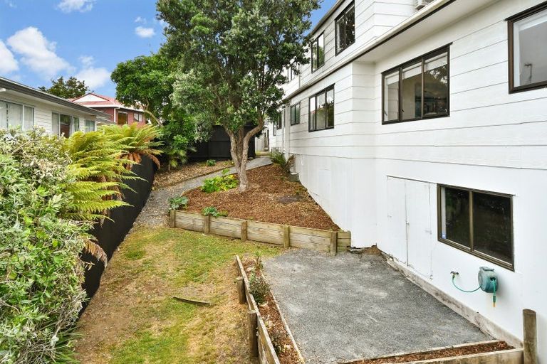 Photo of property in 7 Cumbrian Place, Conifer Grove, Takanini, 2112