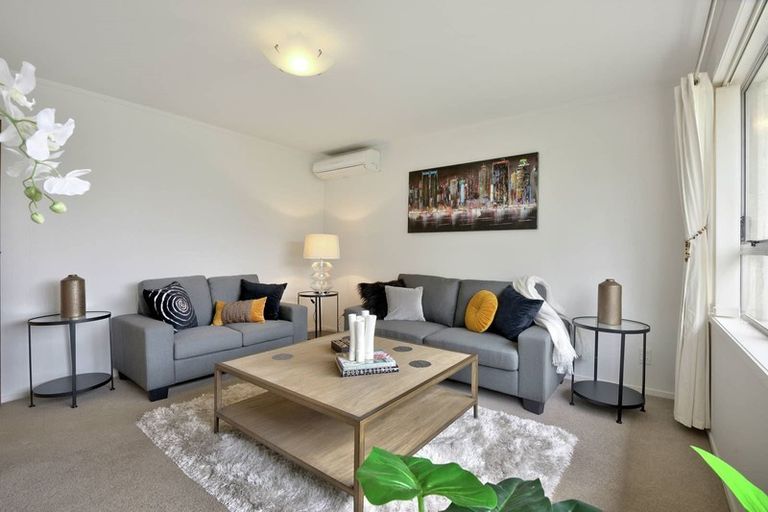 Photo of property in 33b Mccrystal Avenue, Eastern Beach, Auckland, 2012