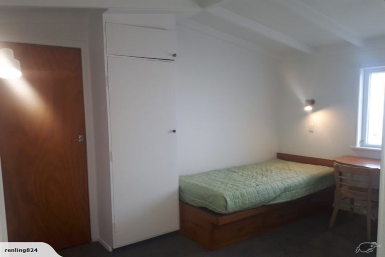 Photo of property in 17 Edgeworth Road, Glenfield, Auckland, 0629