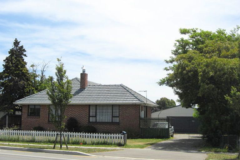 Photo of property in 155 Wainoni Road, Avondale, Christchurch, 8061