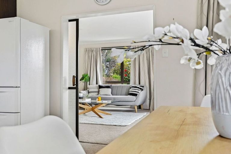 Photo of property in 31 Laing Crescent, Heathcote Valley, Christchurch, 8022