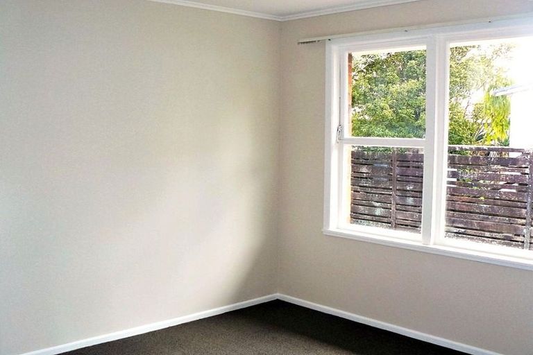 Photo of property in 105 Titirangi Road, New Lynn, Auckland, 0600