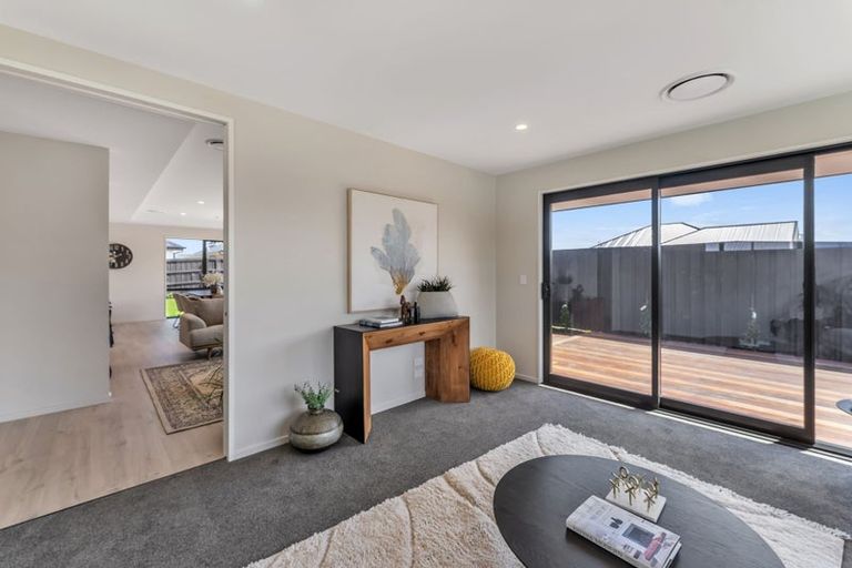 Photo of property in 8 Cam Mill Place, Rangiora, 7400