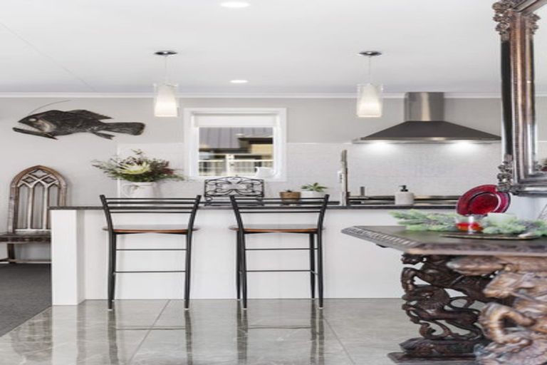 Photo of property in 43 Lakeside Terrace, Omokoroa, 3114