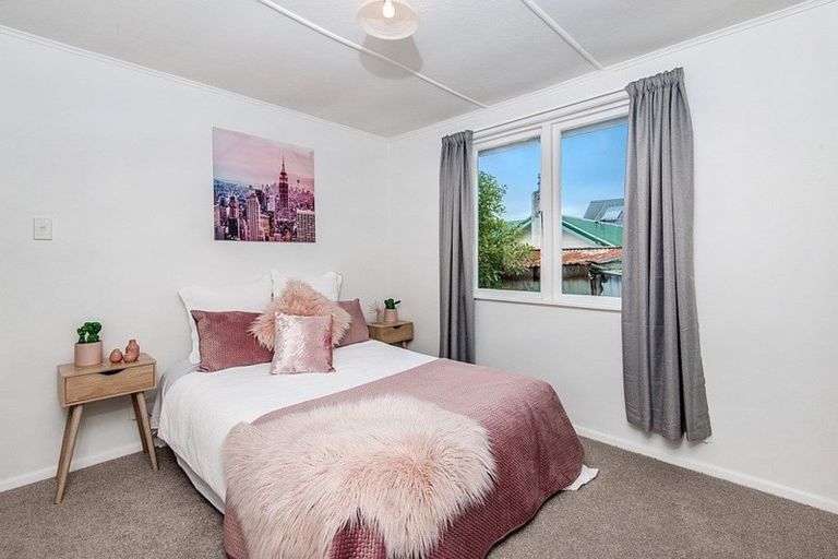 Photo of property in 15 Morgan Street, Johnsonville, Wellington, 6037