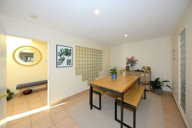 Photo of property in 9 Hatfield Place, Avonhead, Christchurch, 8042