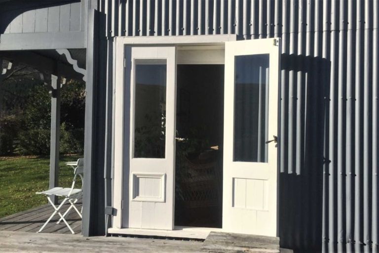 Photo of property in 353 Charteris Bay Road, Teddington, Lyttelton, 8971