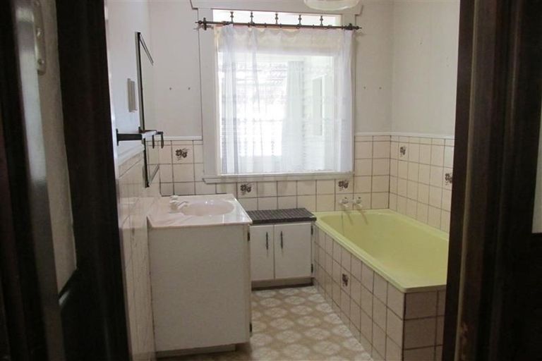 Photo of property in 20 Central Avenue, Avenues, Whangarei, 0110