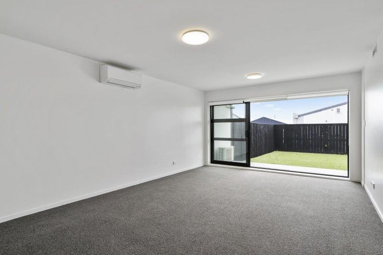 Photo of property in 1m/4045 Great North Road, Glen Eden, Auckland, 0602