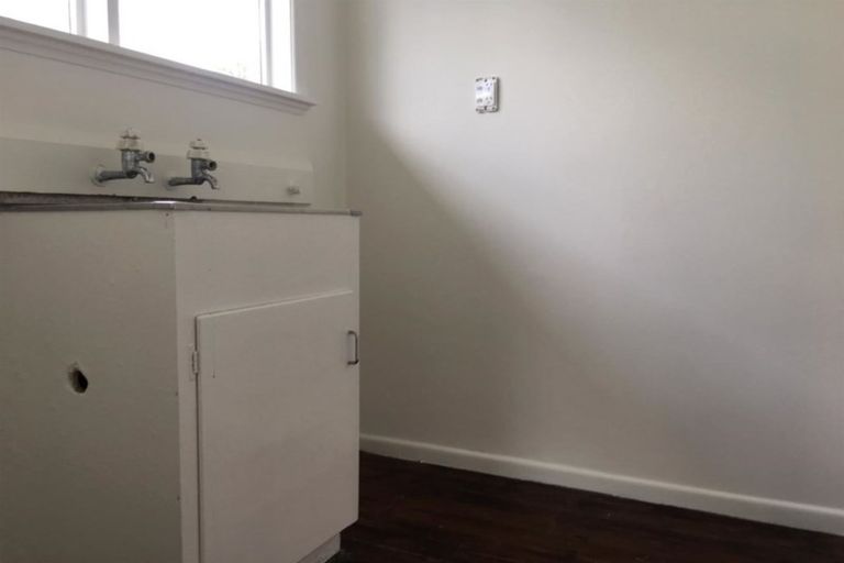 Photo of property in 20 Blease Street, New Lynn, Auckland, 0600