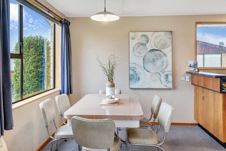 Photo of property in 10 Merlin Place, Gore, 9710