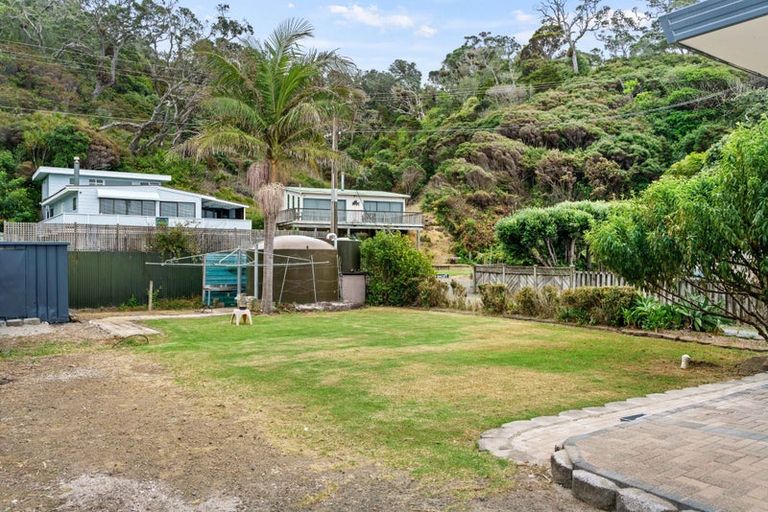 Photo of property in 191 Oakura Road, Oakura, Hikurangi, 0184