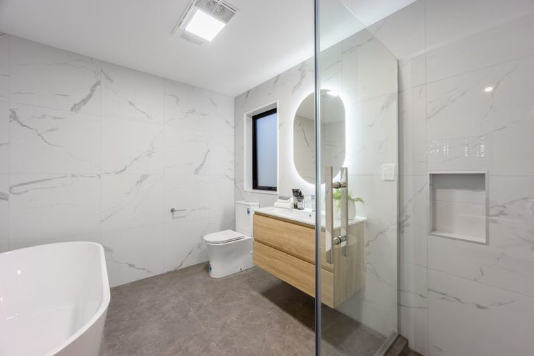 Photo of property in 7 Makumaku Place, Long Bay, Auckland, 0630