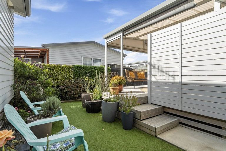 Photo of property in 11 Kamahi Crescent, Papamoa Beach, Papamoa, 3118